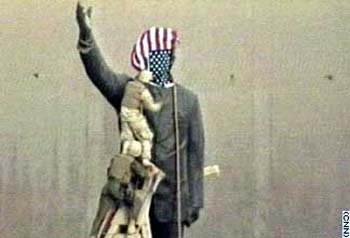 02.statue.us.flag